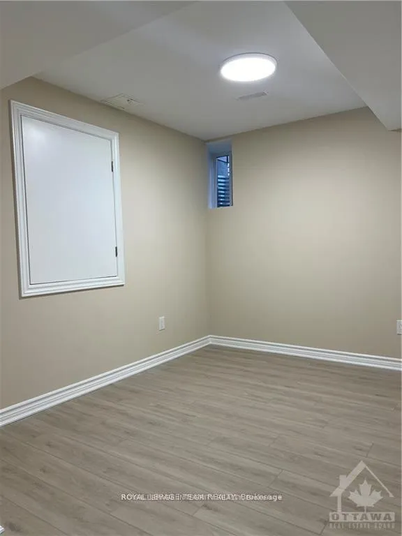 Photo 15 of Unit B, 1520 Blohm Drive, Ottawa, Hunt Club Park — HOMEH
