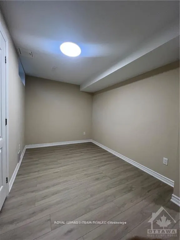 Photo 16 of Unit B, 1520 Blohm Drive, Ottawa, Hunt Club Park — HOMEH