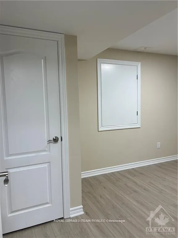 Photo 17 of Unit B, 1520 Blohm Drive, Ottawa, Hunt Club Park — HOMEH