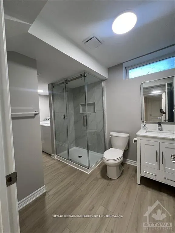 Photo 18 of Unit B, 1520 Blohm Drive, Ottawa, Hunt Club Park — HOMEH