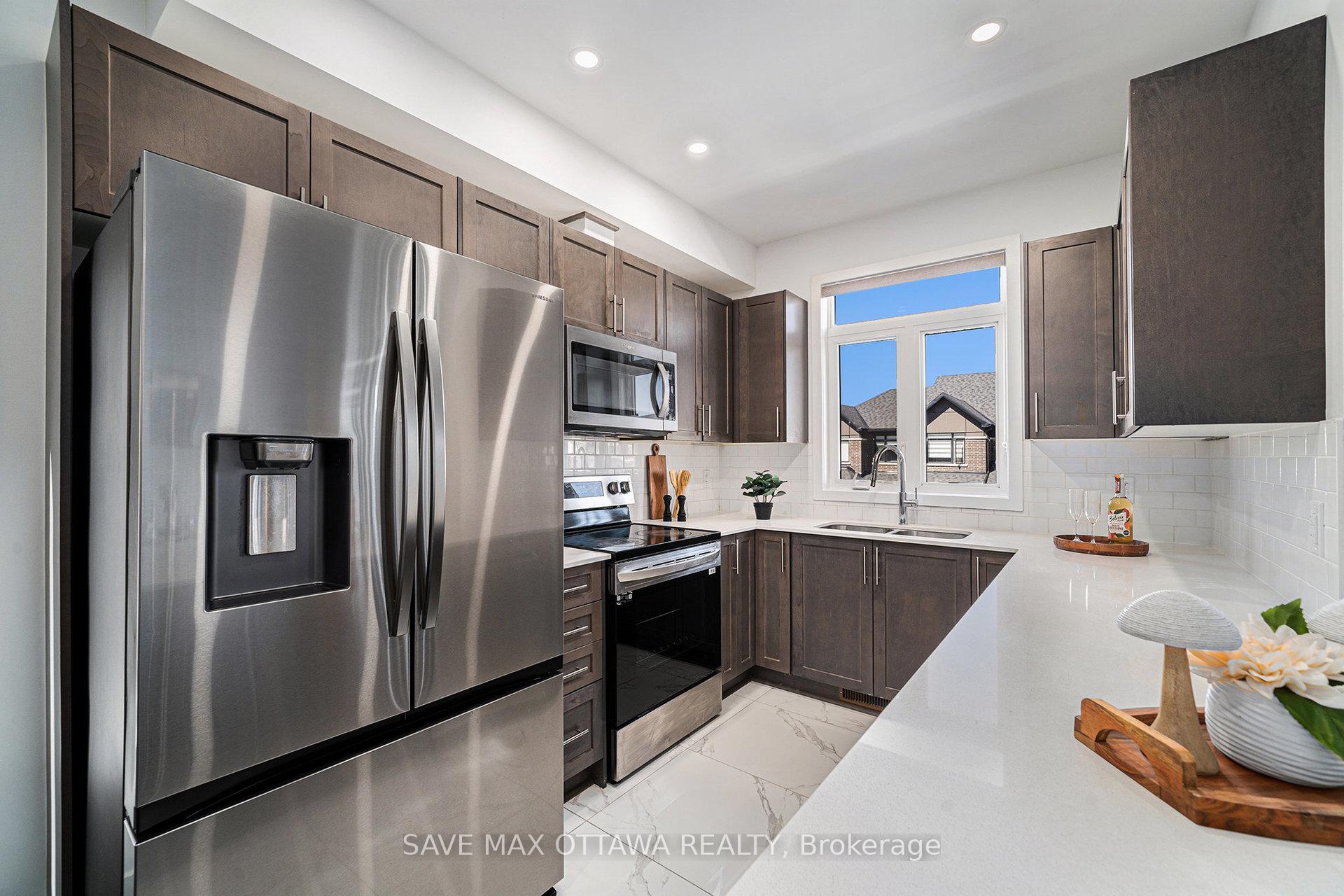Photo 13 of 149 Lemon Leaf Lane, Ottawa, Leitrim — HOMEH