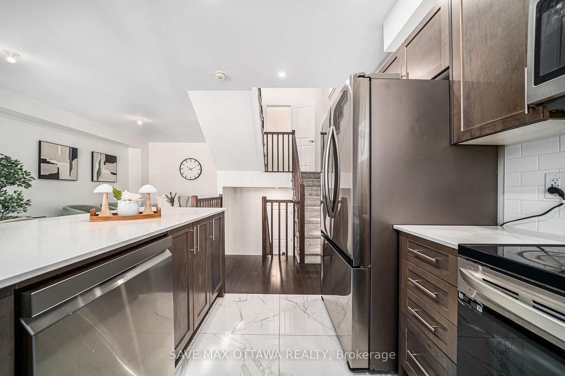Photo 15 of 149 Lemon Leaf Lane, Ottawa, Leitrim — HOMEH
