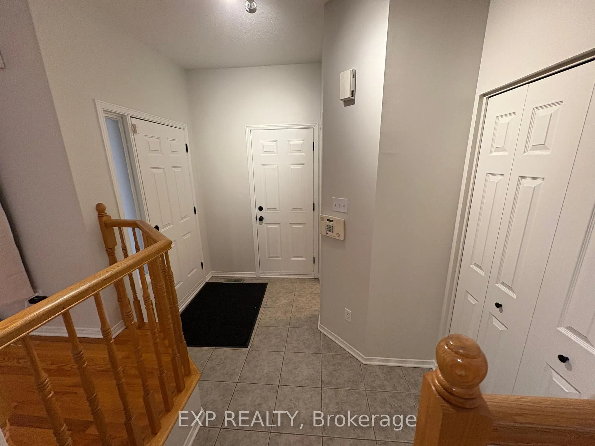 Photo 5 of 14 Drumso Street, Ottawa, Hunt Club Park/Greenboro — HOMEH