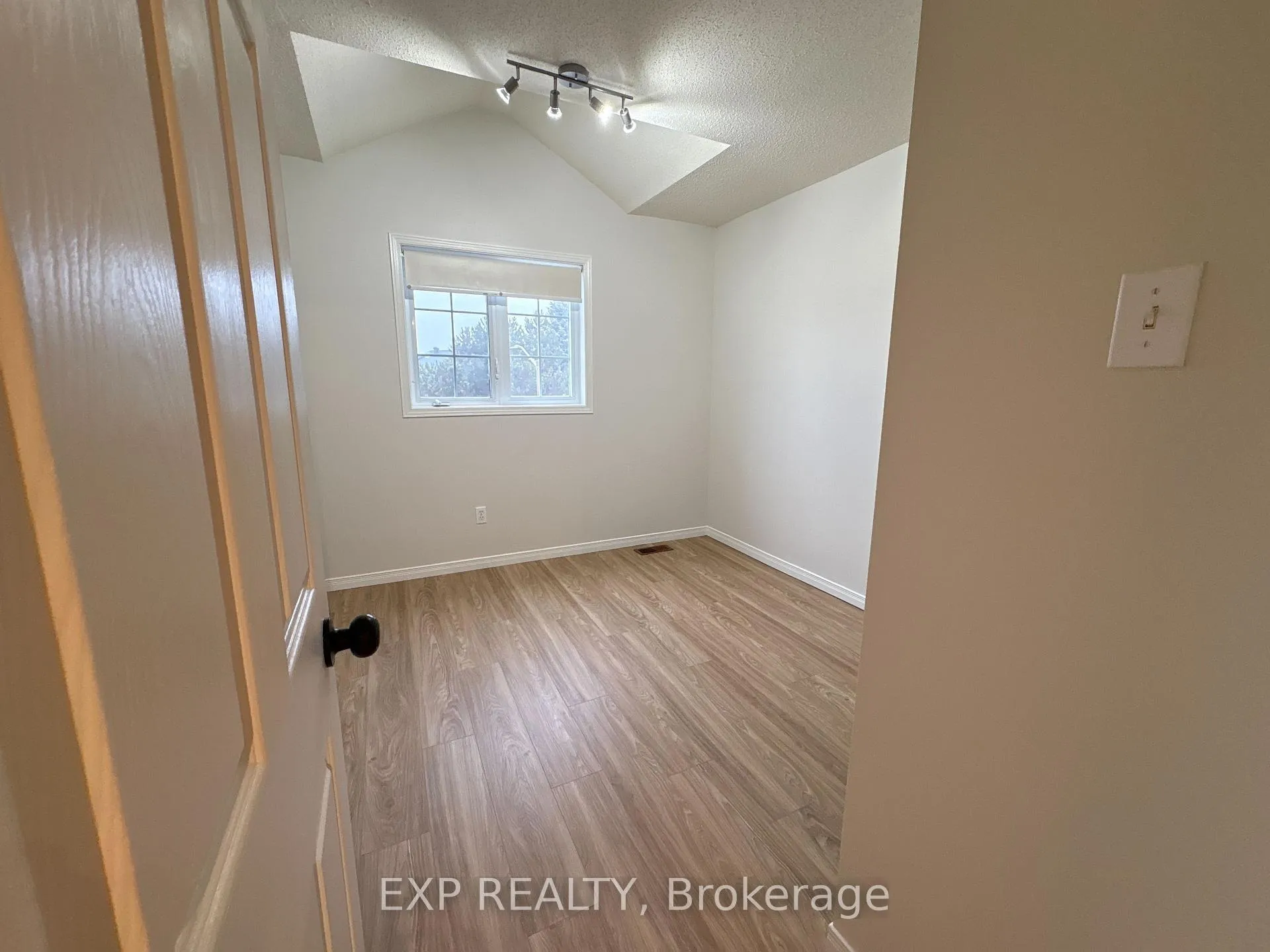 Photo 23 of 14 Drumso Street, Ottawa, Hunt Club Park/Greenboro — HOMEH