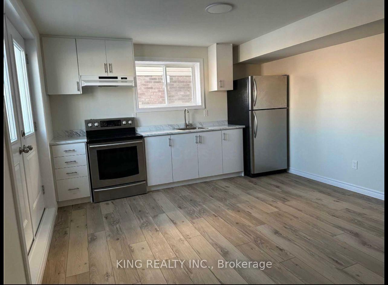 Photo 2 of 1133 Aspen Ridge Crescent, Lakeshore — HOMEH