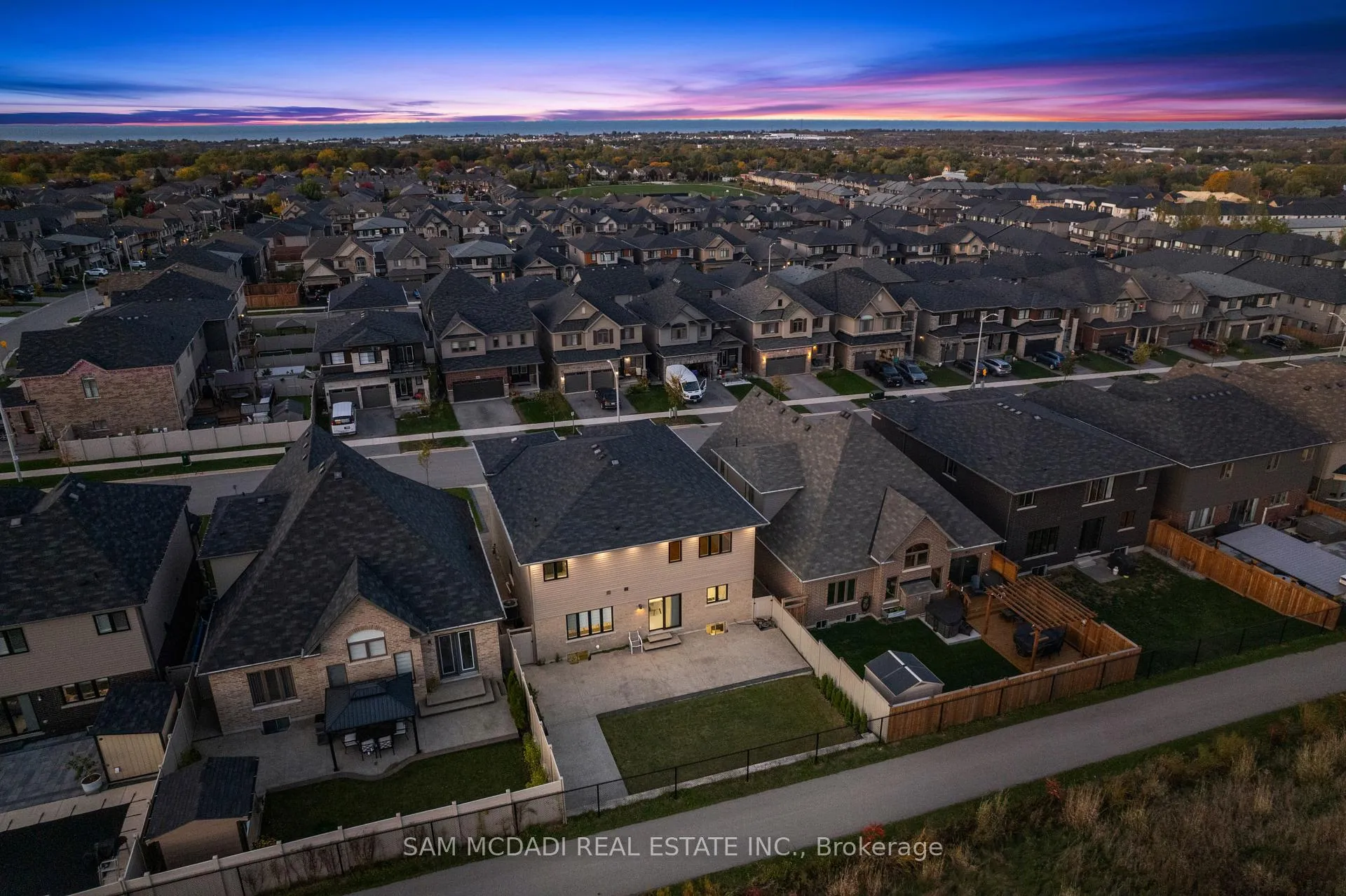 Photo 3 of Unit Lower, 4008 Highland Park Drive, Lincoln, Beamsville — HOMEH