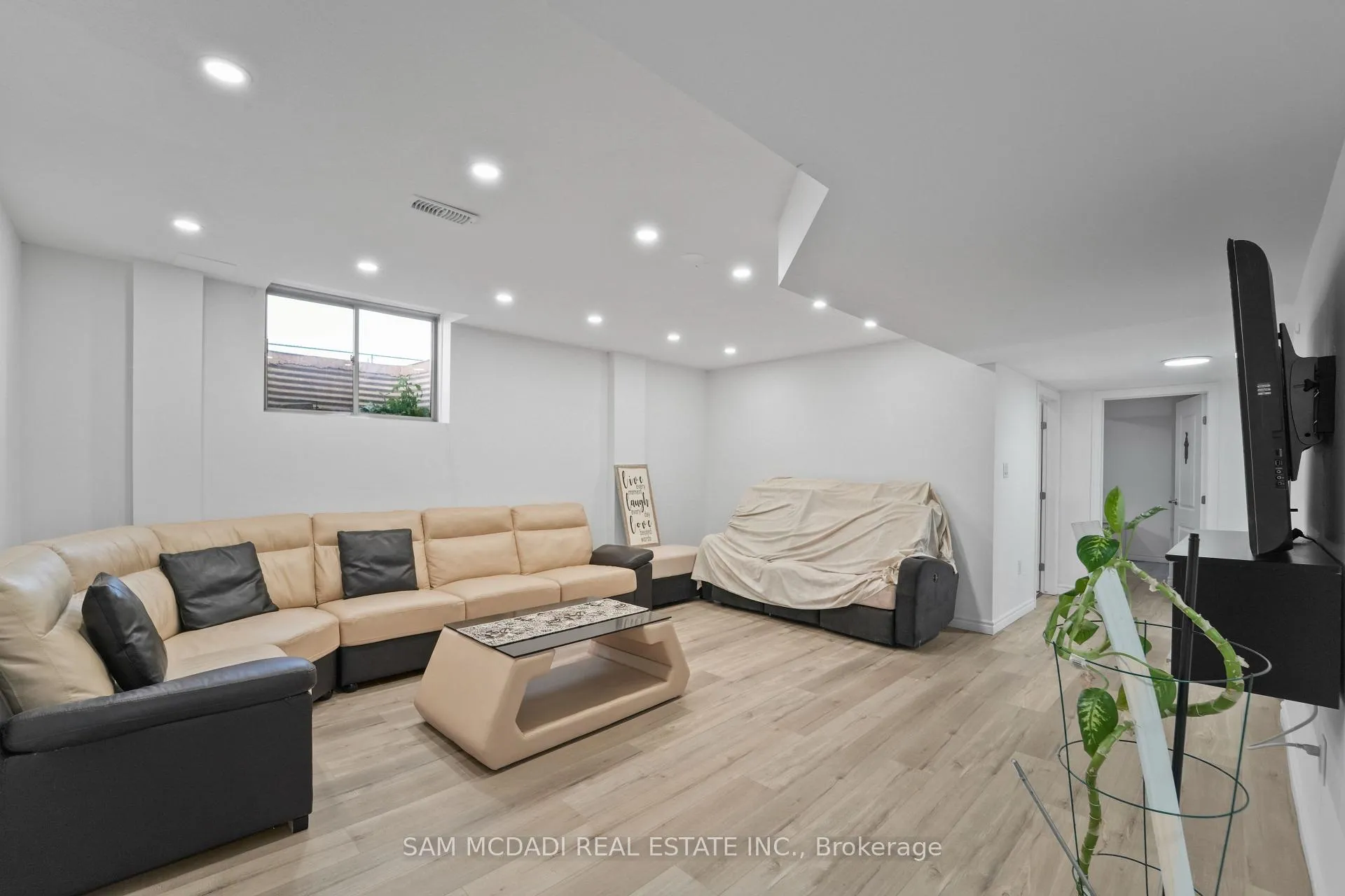 Photo 8 of Unit Lower, 4008 Highland Park Drive, Lincoln, Beamsville — HOMEH