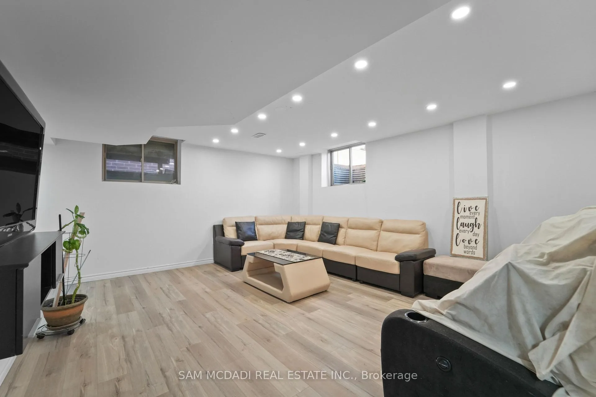 Photo 9 of Unit Lower, 4008 Highland Park Drive, Lincoln, Beamsville — HOMEH