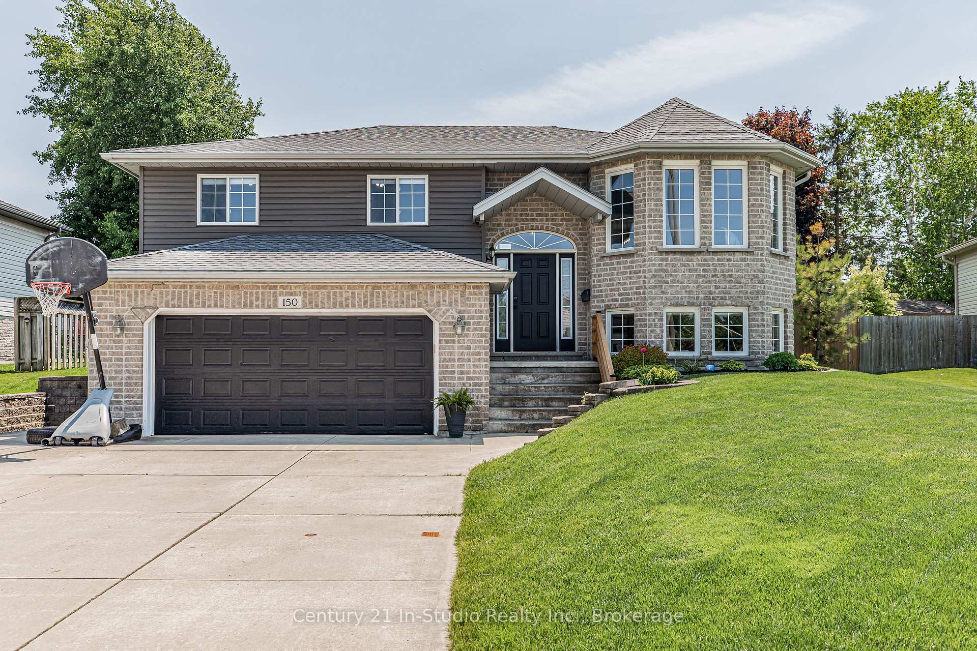 Photo 1 of 150 16th Avenue Crescent, Hanover — HOMEH
