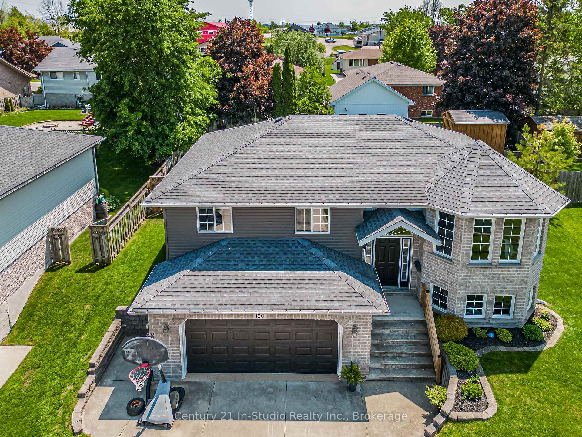 Photo 4 of 150 16th Avenue Crescent, Hanover — HOMEH