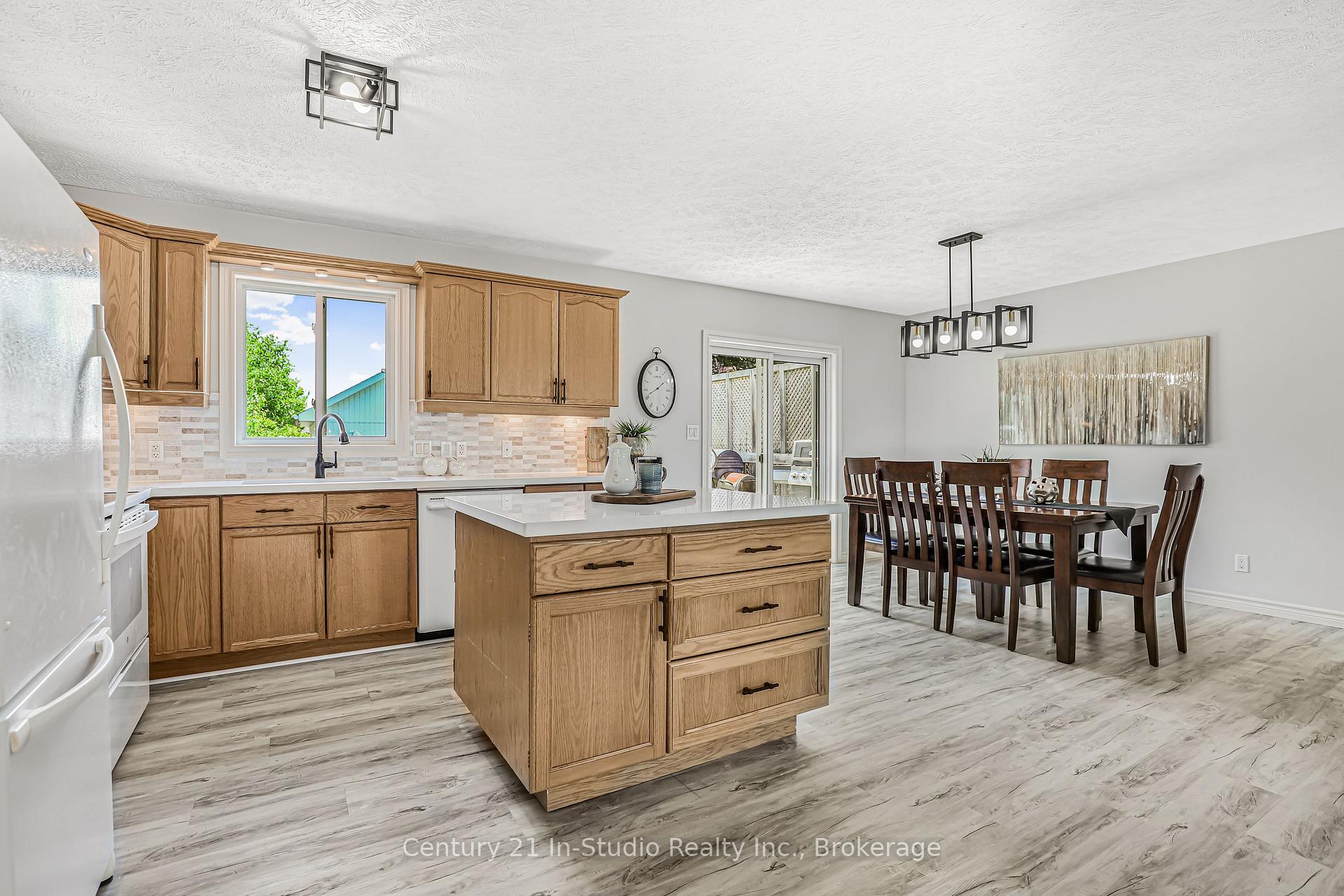 Photo 8 of 150 16th Avenue Crescent, Hanover — HOMEH
