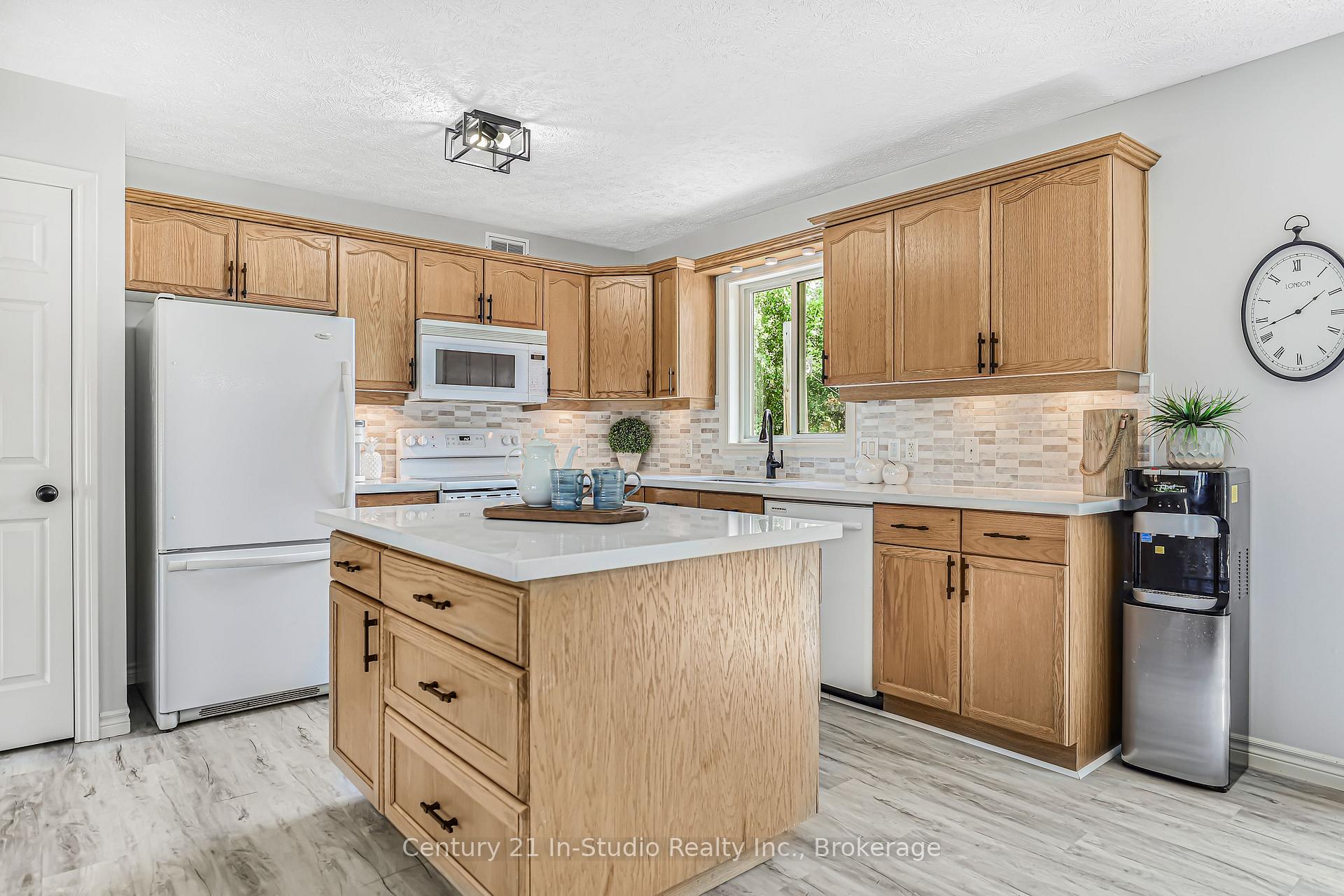 Photo 9 of 150 16th Avenue Crescent, Hanover — HOMEH