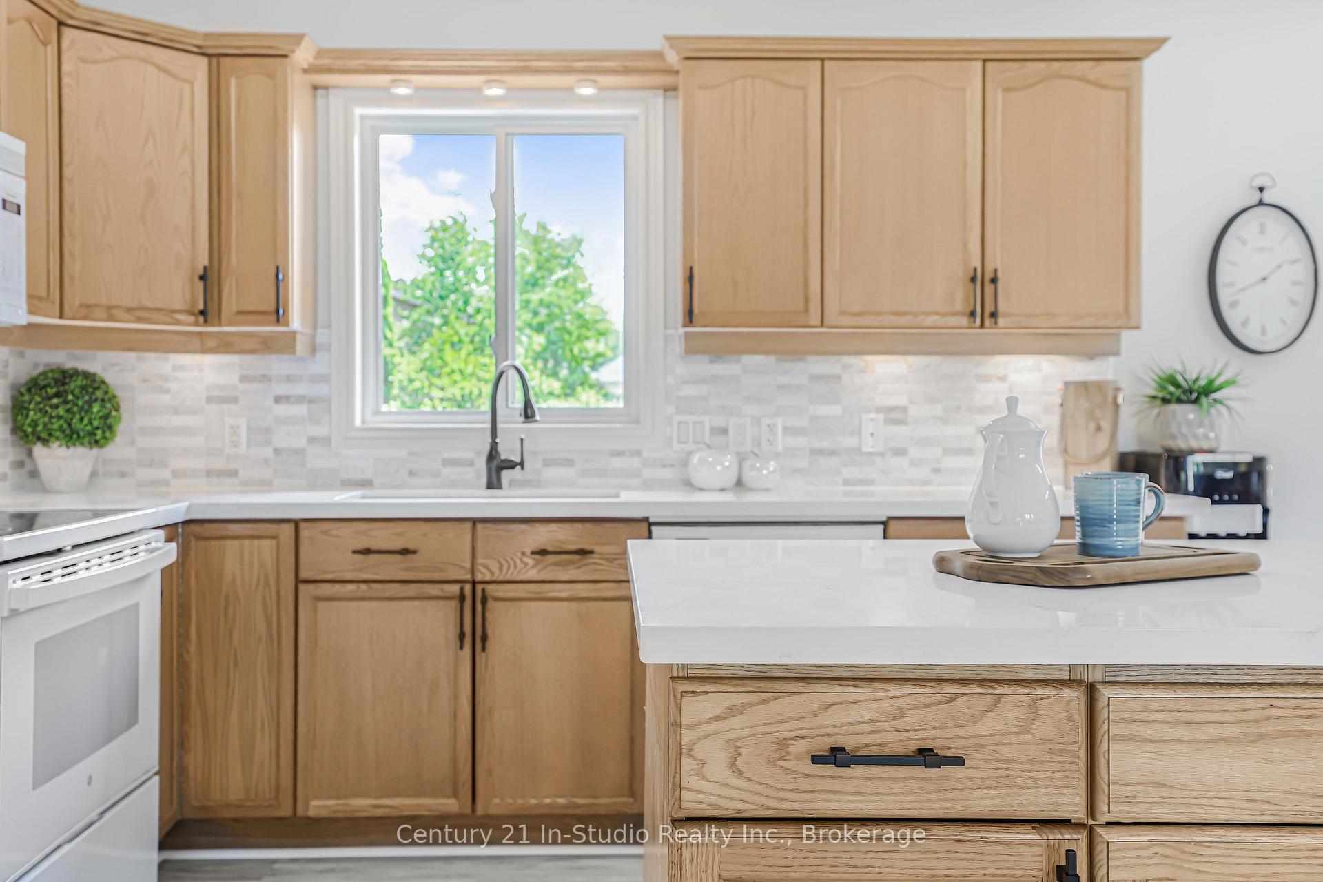 Photo 10 of 150 16th Avenue Crescent, Hanover — HOMEH