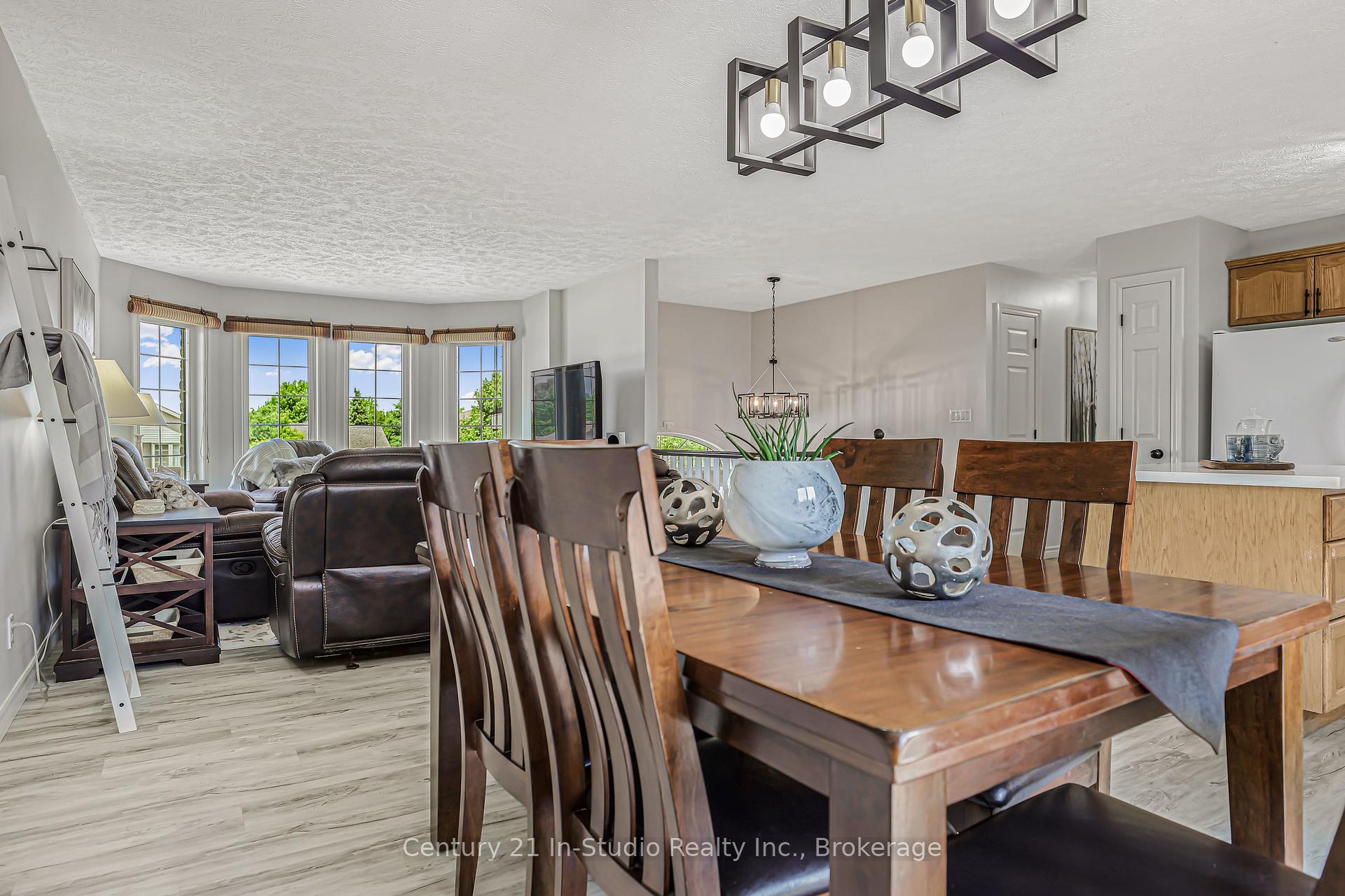 Photo 13 of 150 16th Avenue Crescent, Hanover — HOMEH