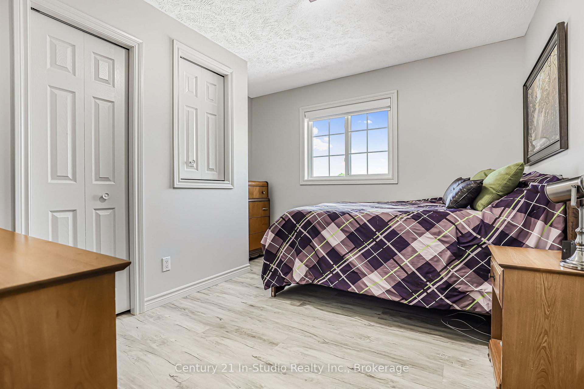 Photo 18 of 150 16th Avenue Crescent, Hanover — HOMEH
