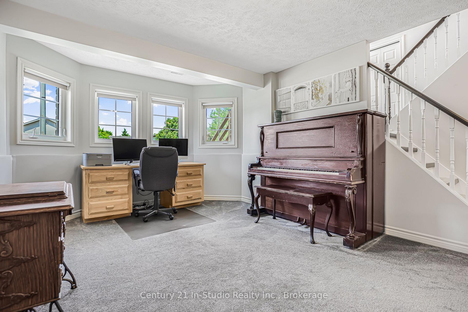 Photo 22 of 150 16th Avenue Crescent, Hanover — HOMEH