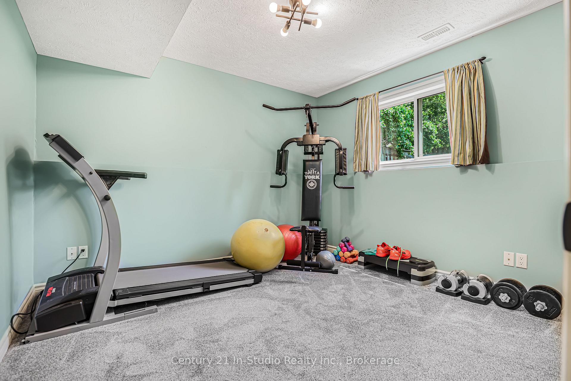 Photo 24 of 150 16th Avenue Crescent, Hanover — HOMEH