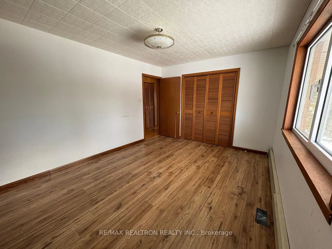 Photo 13 of Unit A, 17450 Weston Road, King, Rural King — HOMEH
