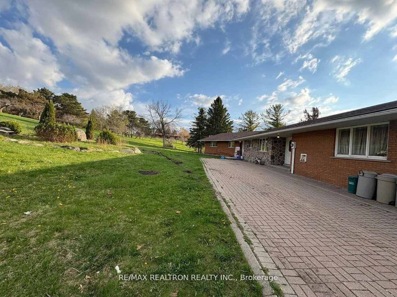 Photo 21 of Unit A, 17450 Weston Road, King, Rural King — HOMEH