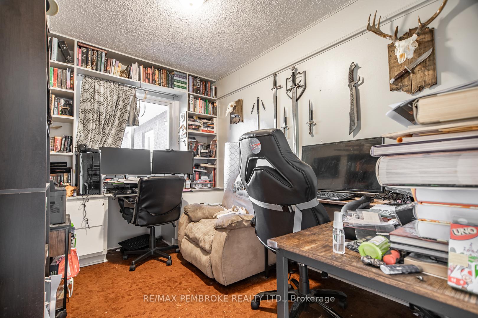 Photo 8 of 632 First Avenue, Laurentian Valley — HOMEH