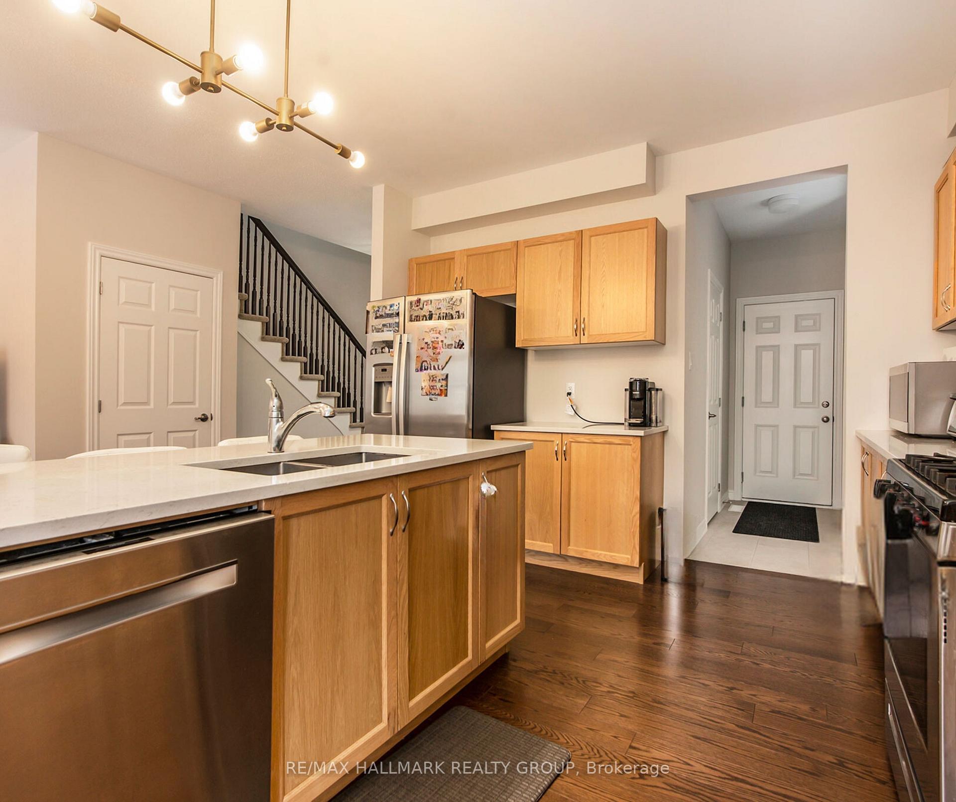 Photo 8 of 509 Arosa Way, Ottawa, Kanata - Emerald Meadows/Trailwest — HOMEH