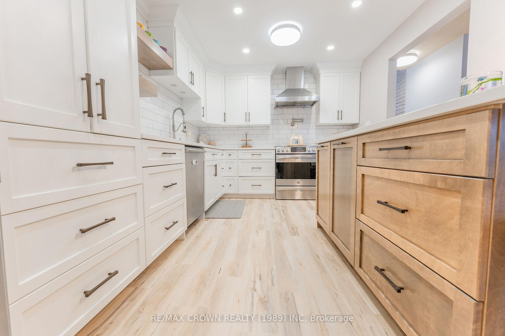 Photo 12 of 32 Kimberly Drive, Kapuskasing — HOMEH