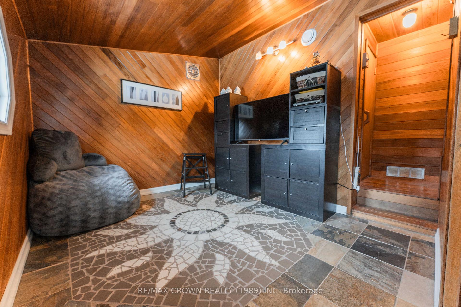 Photo 23 of 32 Kimberly Drive, Kapuskasing — HOMEH