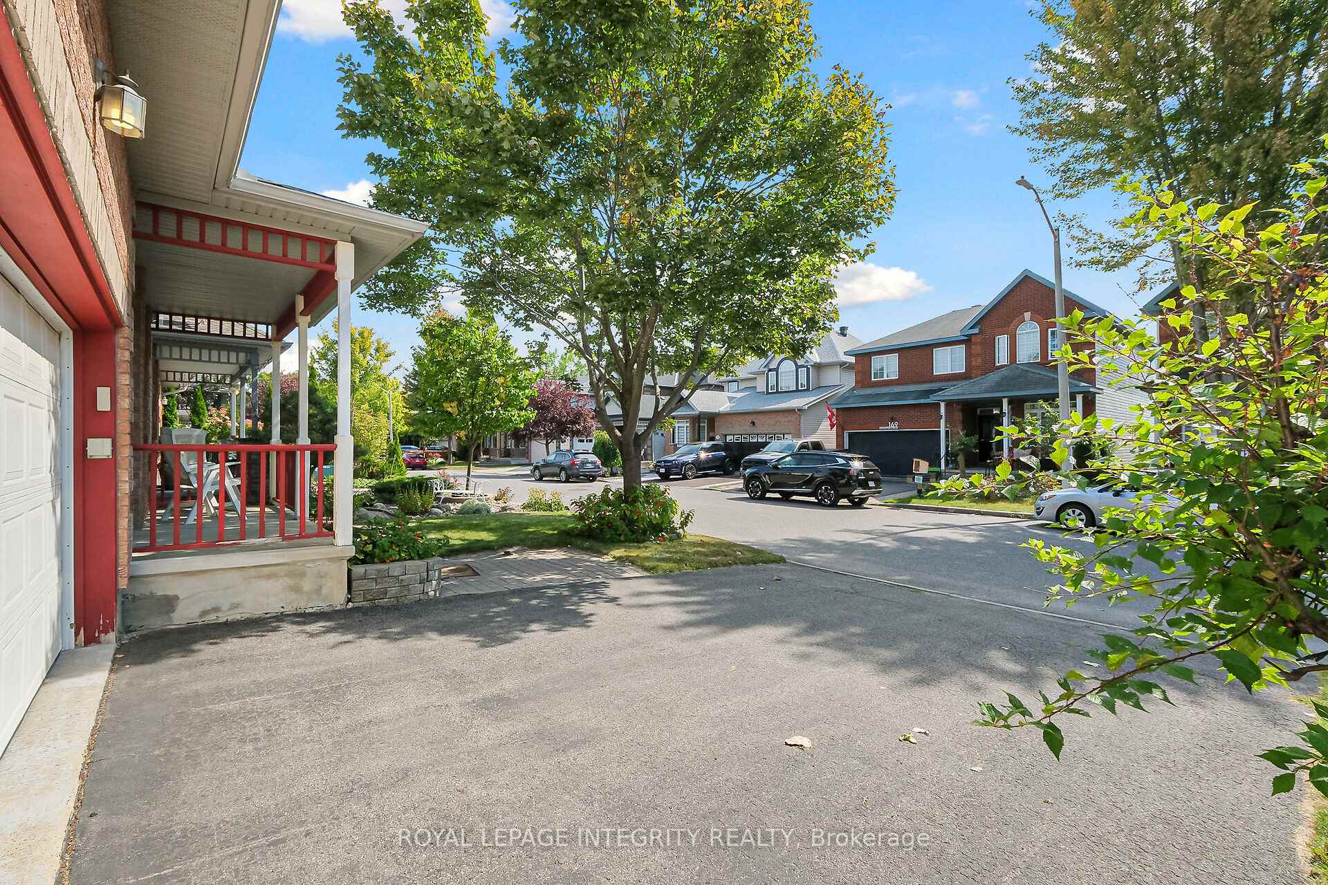 Photo 3 of 170 Grandpark Circle, Ottawa, Hunt Club Park — HOMEH