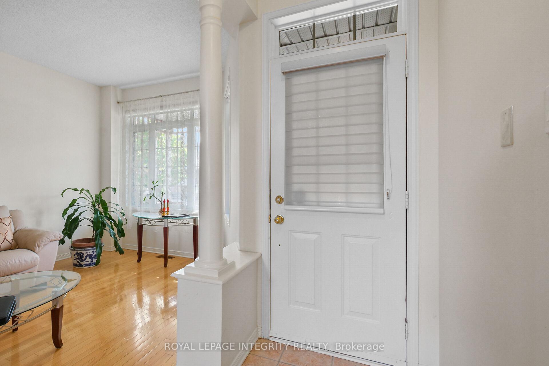 Photo 5 of 170 Grandpark Circle, Ottawa, Hunt Club Park — HOMEH