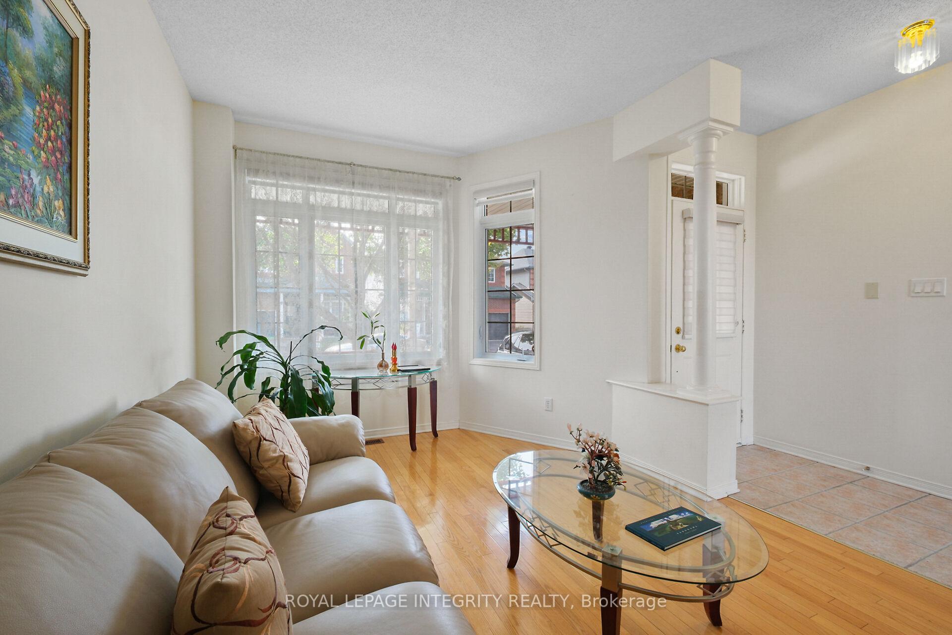 Photo 7 of 170 Grandpark Circle, Ottawa, Hunt Club Park — HOMEH