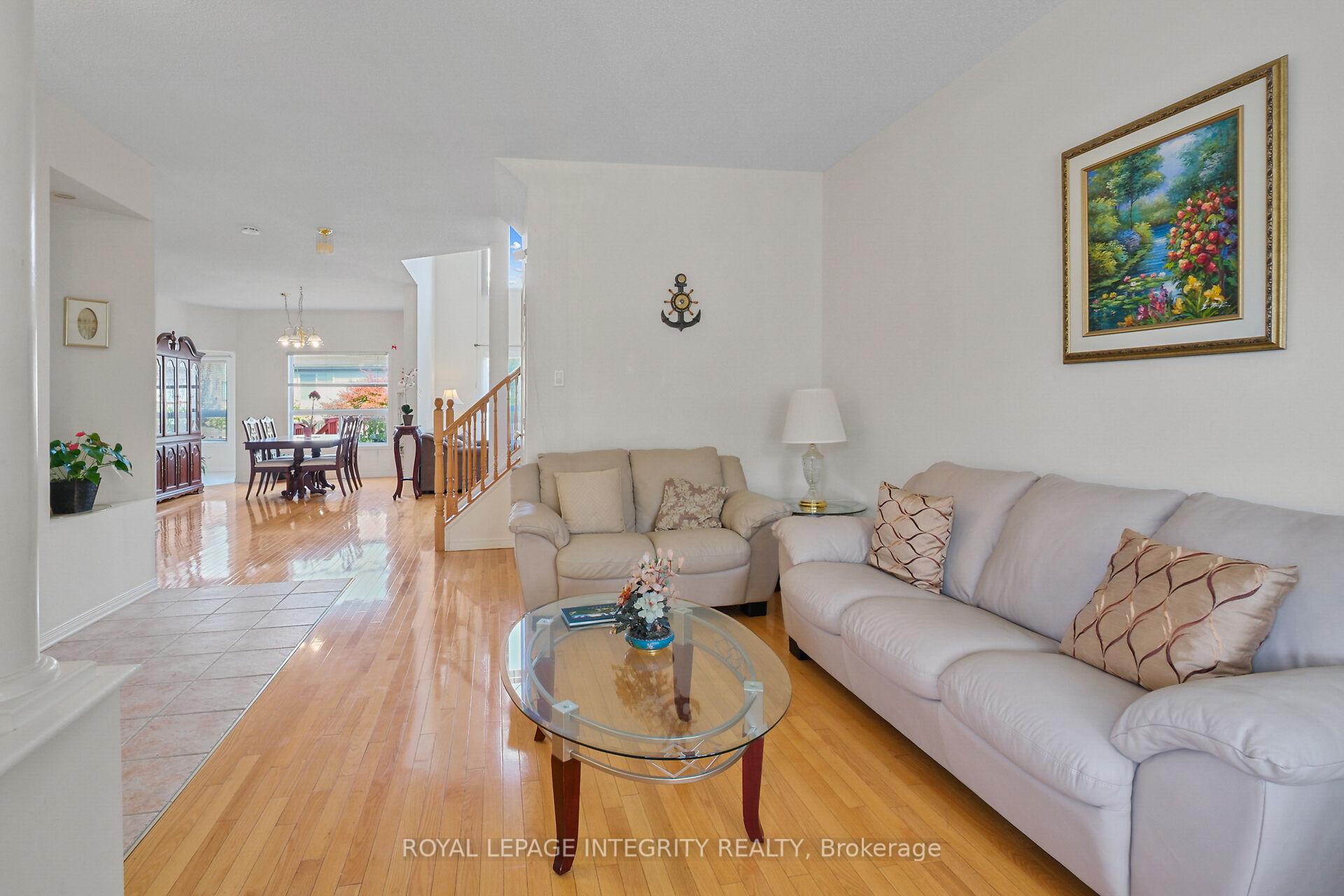 Photo 8 of 170 Grandpark Circle, Ottawa, Hunt Club Park — HOMEH
