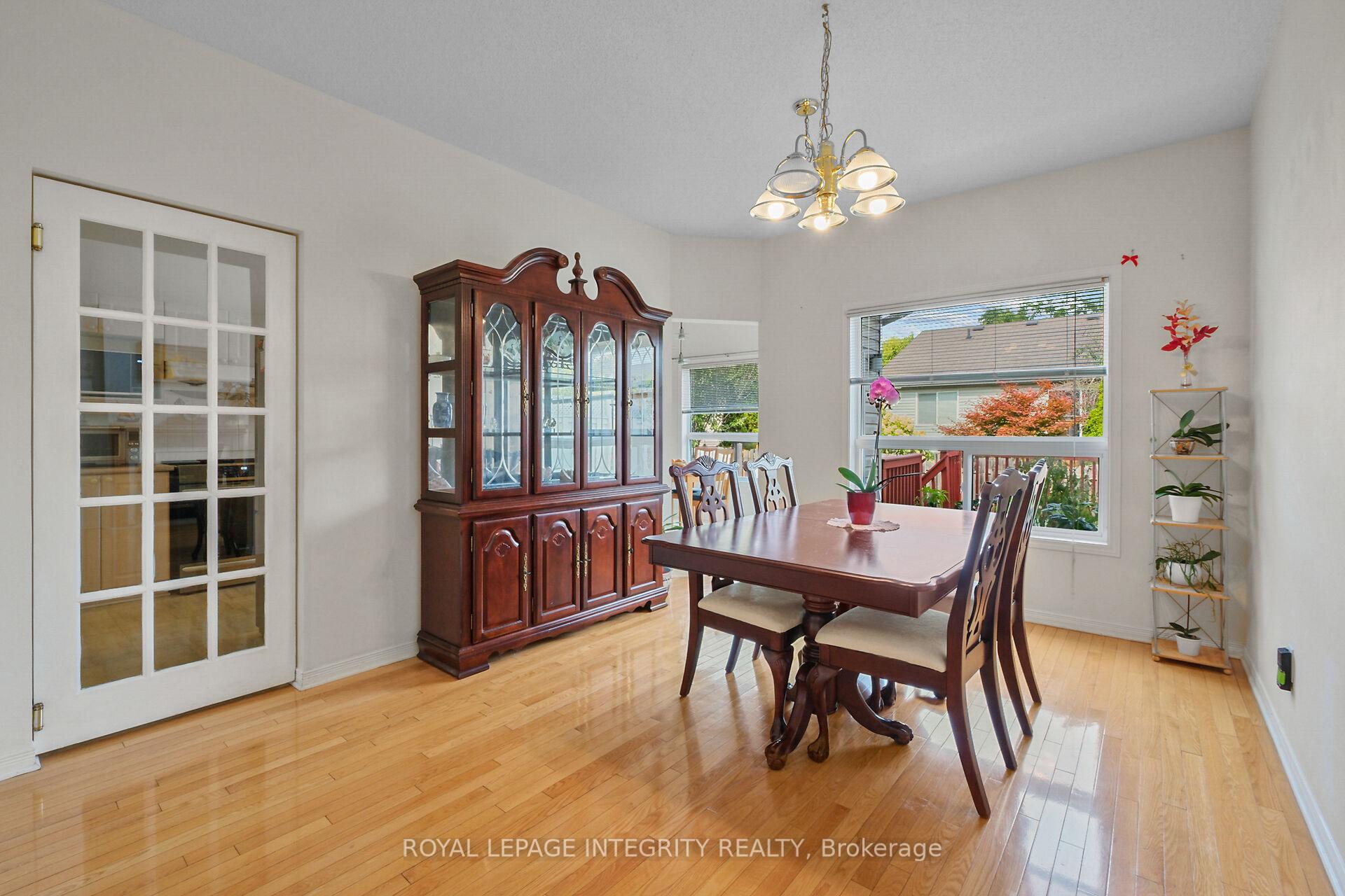 Photo 11 of 170 Grandpark Circle, Ottawa, Hunt Club Park — HOMEH