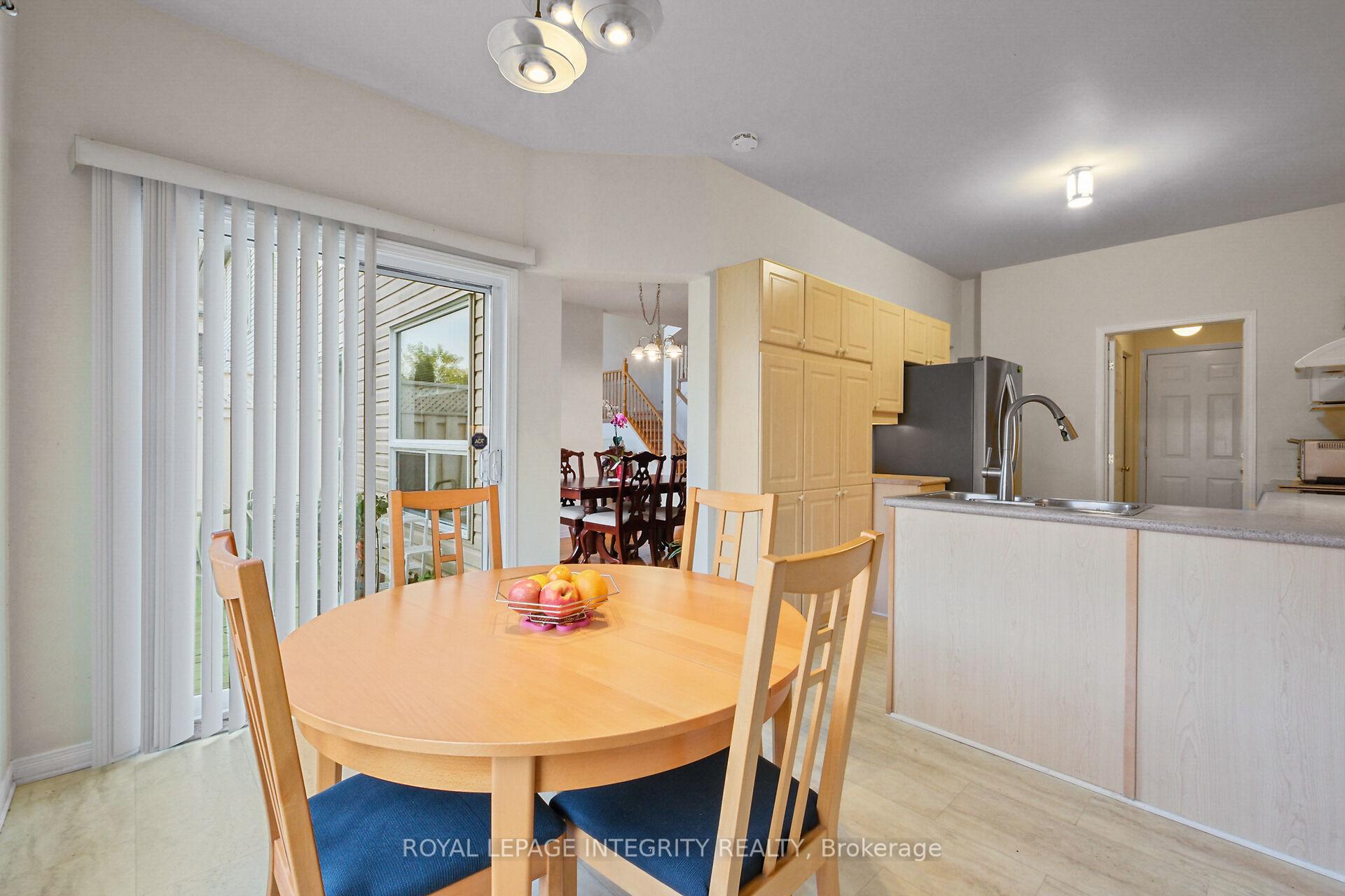 Photo 16 of 170 Grandpark Circle, Ottawa, Hunt Club Park — HOMEH