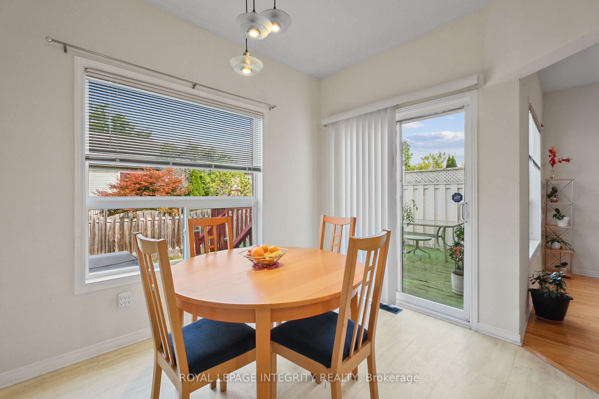 Photo 18 of 170 Grandpark Circle, Ottawa, Hunt Club Park — HOMEH