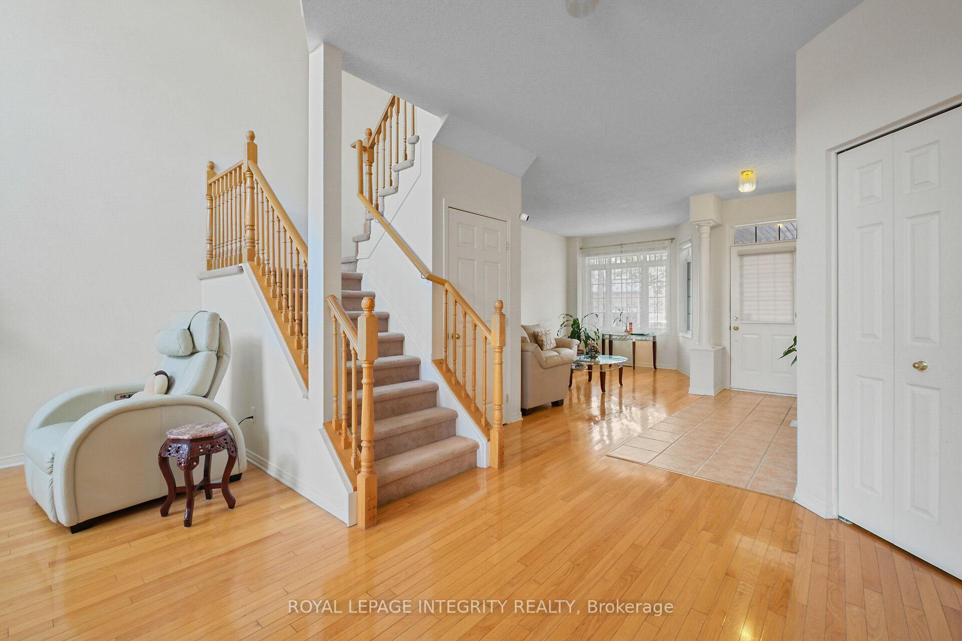Photo 20 of 170 Grandpark Circle, Ottawa, Hunt Club Park — HOMEH