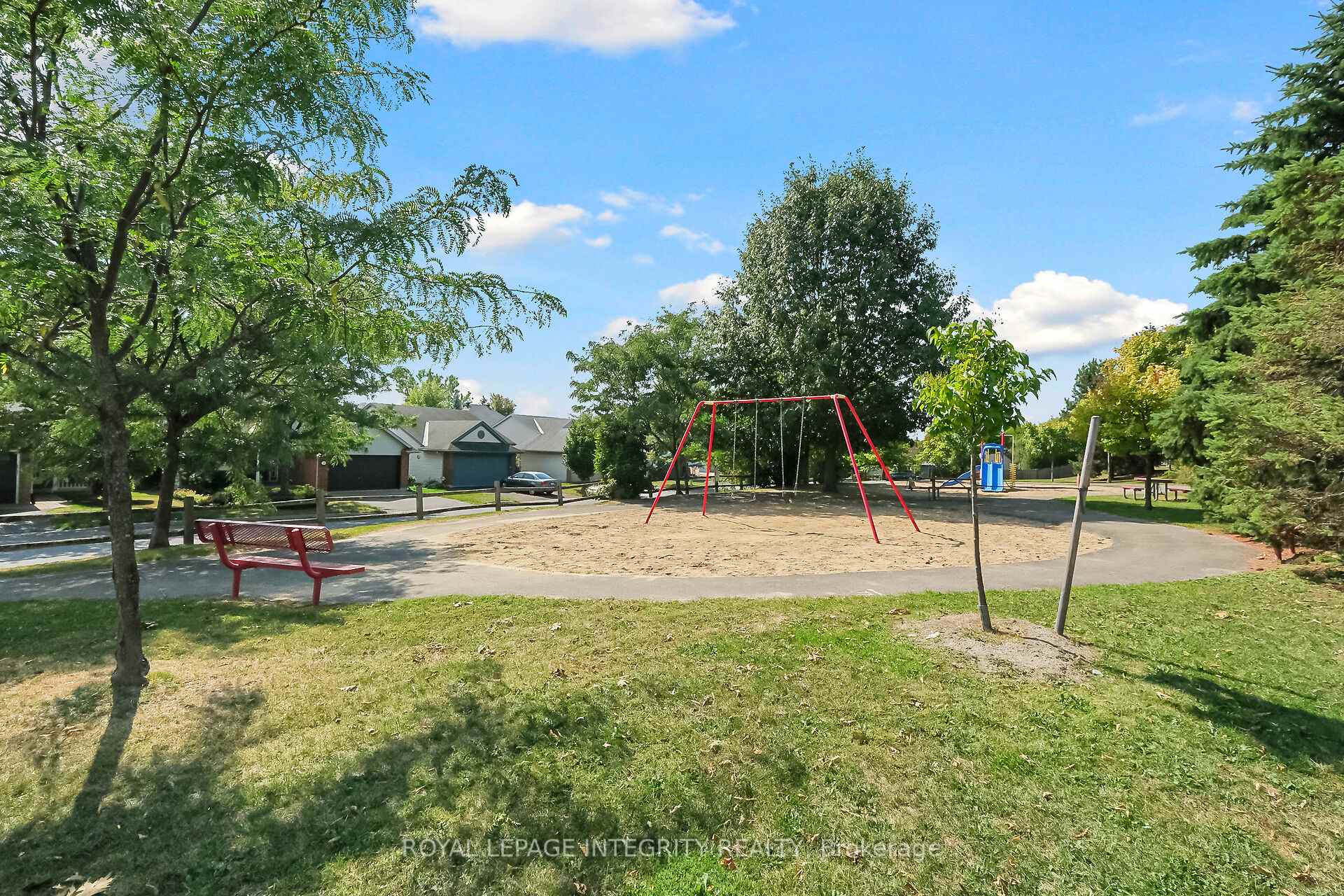 Photo 30 of 170 Grandpark Circle, Ottawa, Hunt Club Park — HOMEH