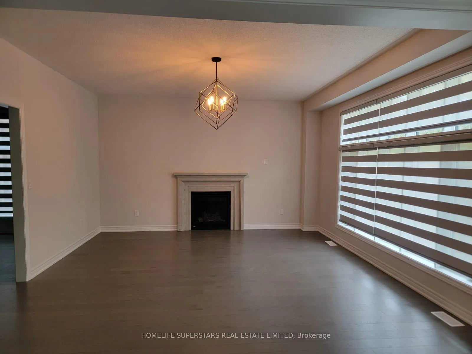 Photo 6 of 1486 Davis Loop W, Innisfil, Lefroy — HOMEH