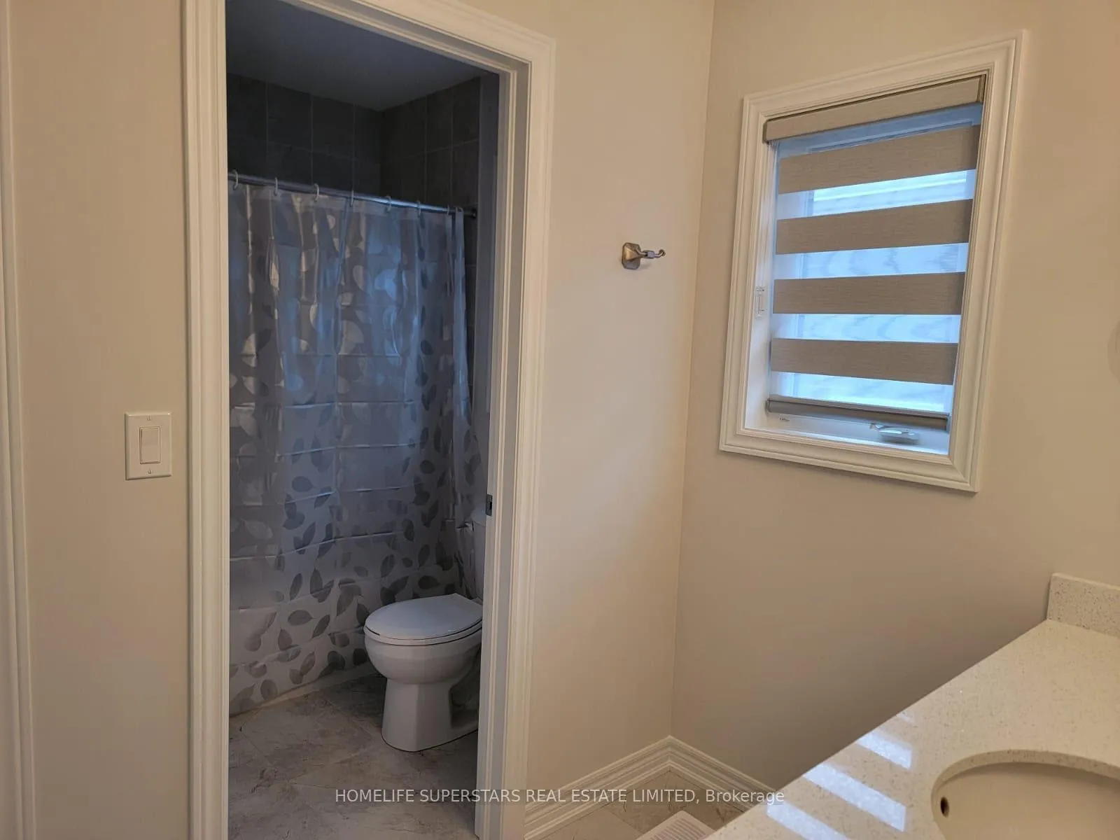 Photo 7 of 1486 Davis Loop W, Innisfil, Lefroy — HOMEH
