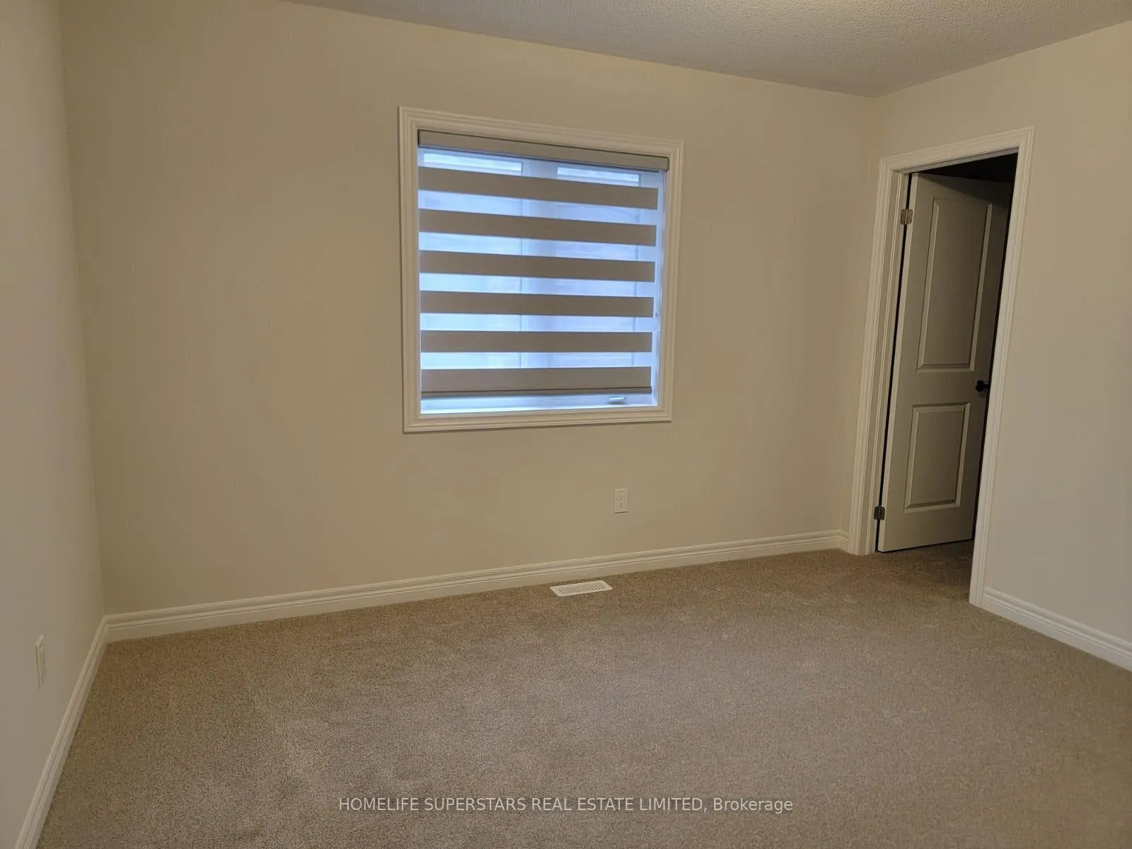 Photo 15 of 1486 Davis Loop W, Innisfil, Lefroy — HOMEH