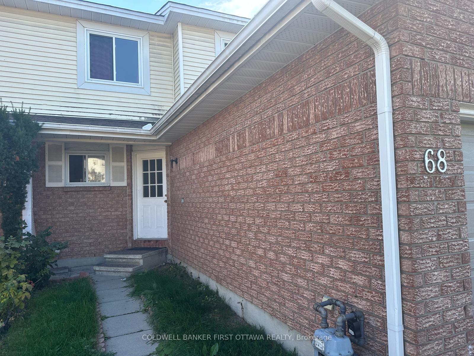 Photo 2 of 68 Burlington Crescent, Ottawa, Hunt Club Park/Greenboro — HOMEH