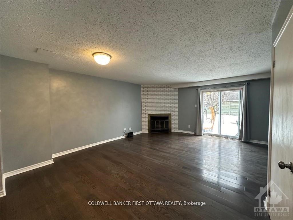 Photo 3 of 68 Burlington Crescent, Ottawa, Hunt Club Park/Greenboro — HOMEH