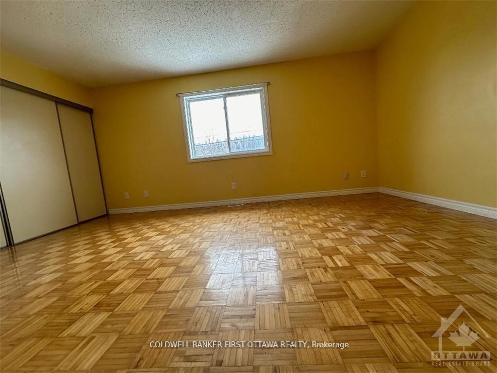 Photo 8 of 68 Burlington Crescent, Ottawa, Hunt Club Park/Greenboro — HOMEH