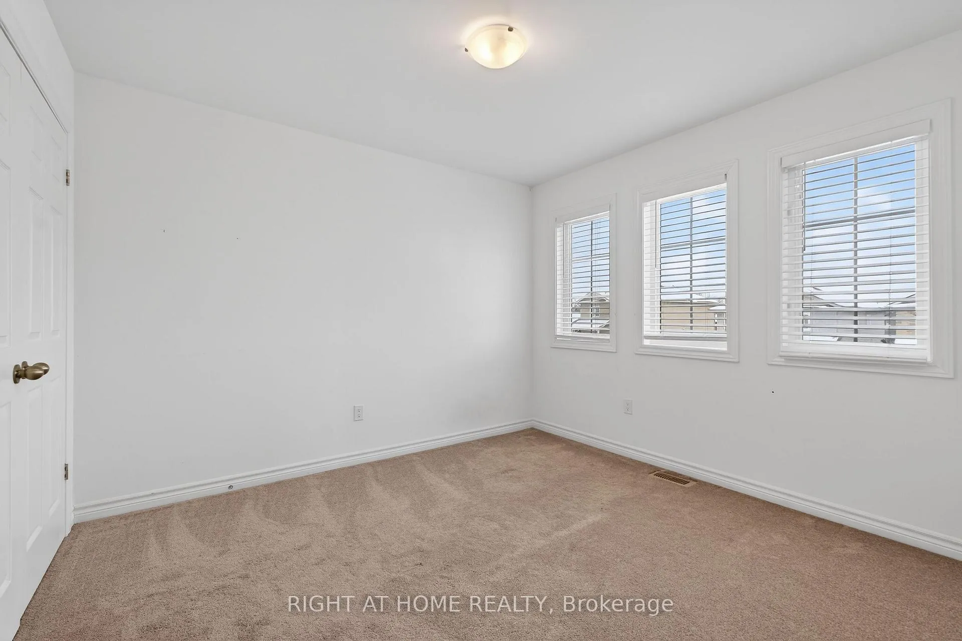 Photo 27 of 73 Brennan Crescent, Loyalist, Odessa — HOMEH