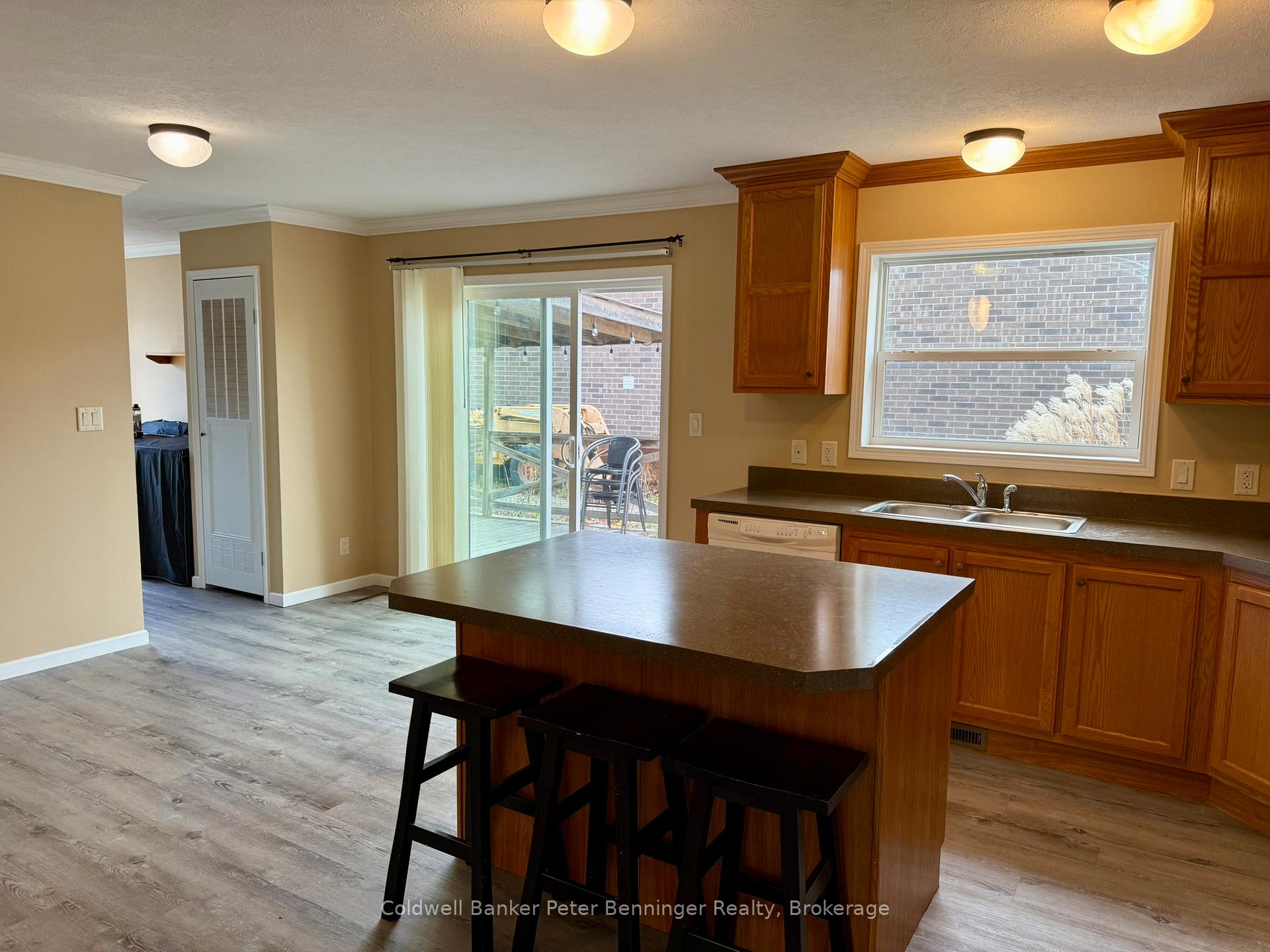 Photo 5 of 28 Rae Street, Kincardine — HOMEH