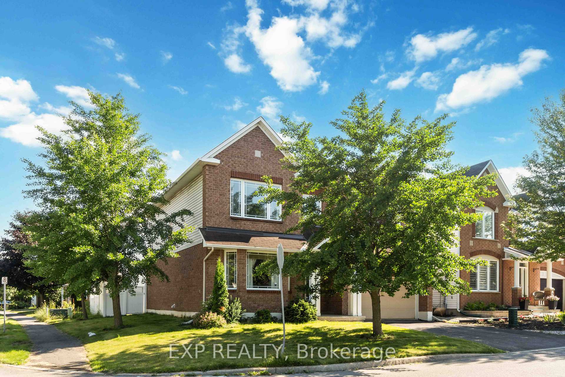 Photo 2 of 104 Yorkberry Gate, Ottawa, Hunt Club — HOMEH