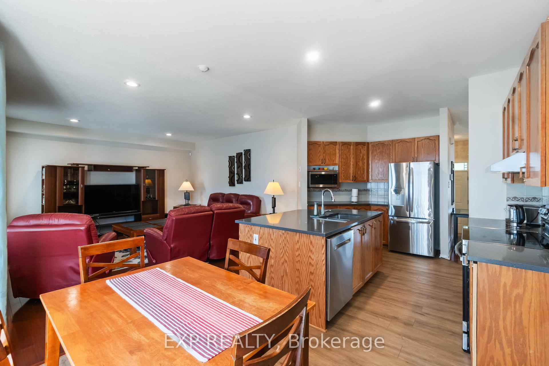 Photo 7 of 104 Yorkberry Gate, Ottawa, Hunt Club — HOMEH