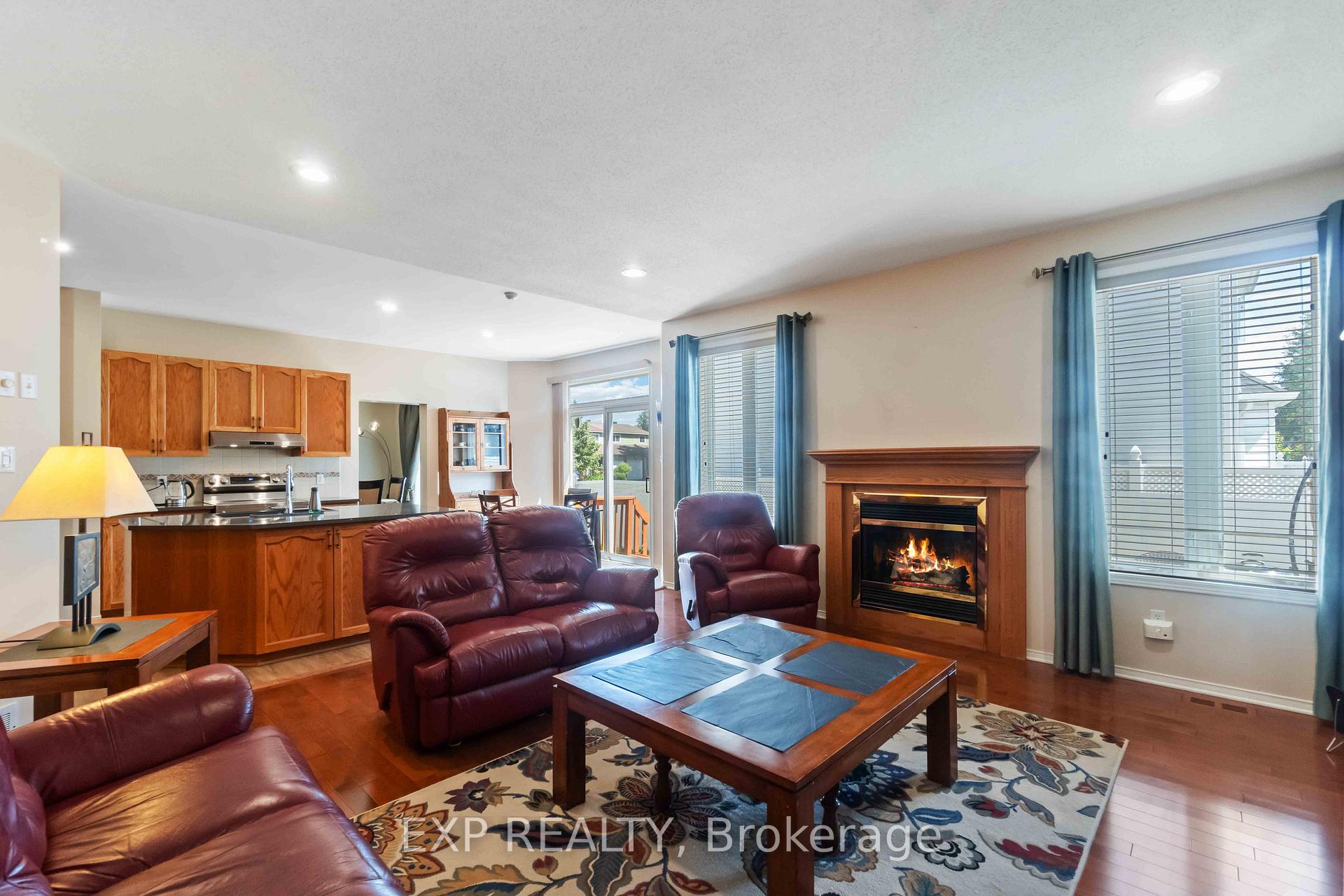 Photo 9 of 104 Yorkberry Gate, Ottawa, Hunt Club — HOMEH
