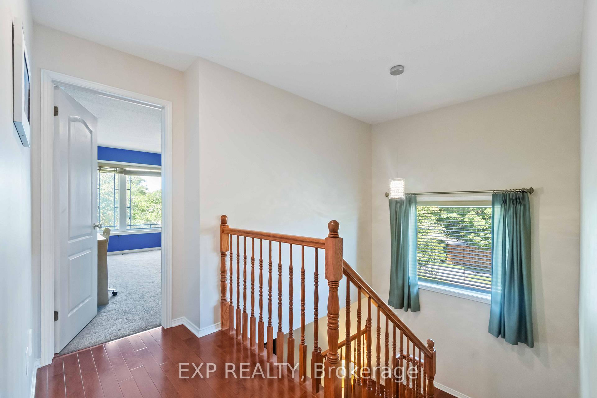 Photo 11 of 104 Yorkberry Gate, Ottawa, Hunt Club — HOMEH