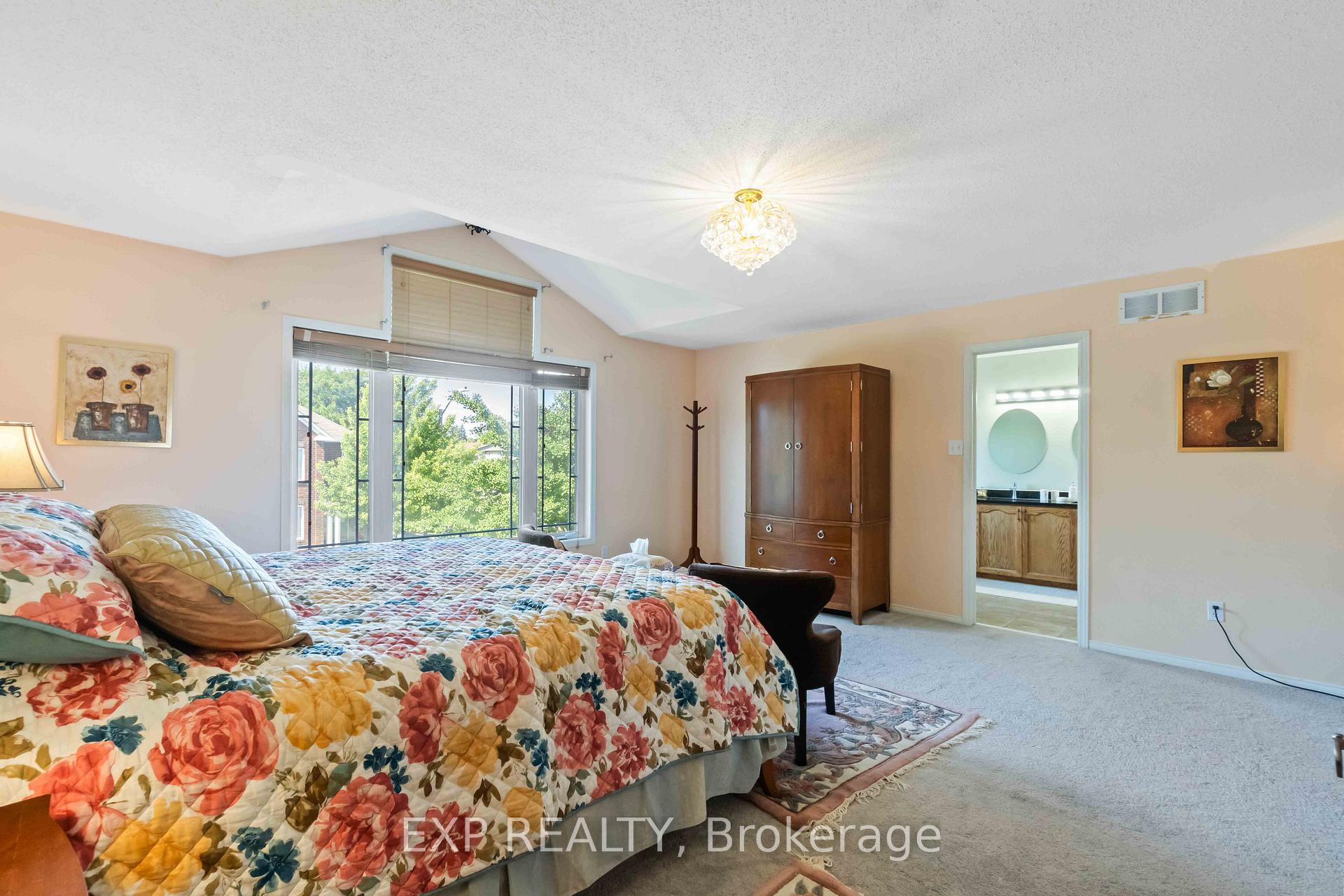 Photo 18 of 104 Yorkberry Gate, Ottawa, Hunt Club — HOMEH