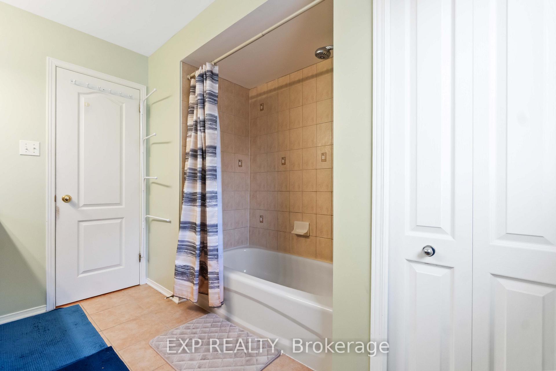 Photo 22 of 104 Yorkberry Gate, Ottawa, Hunt Club — HOMEH